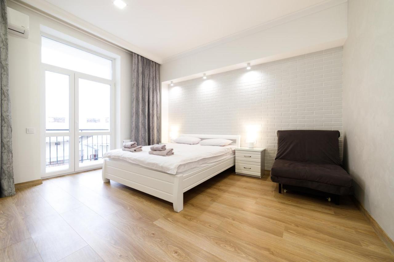 Lux Apartments Liov Exterior foto