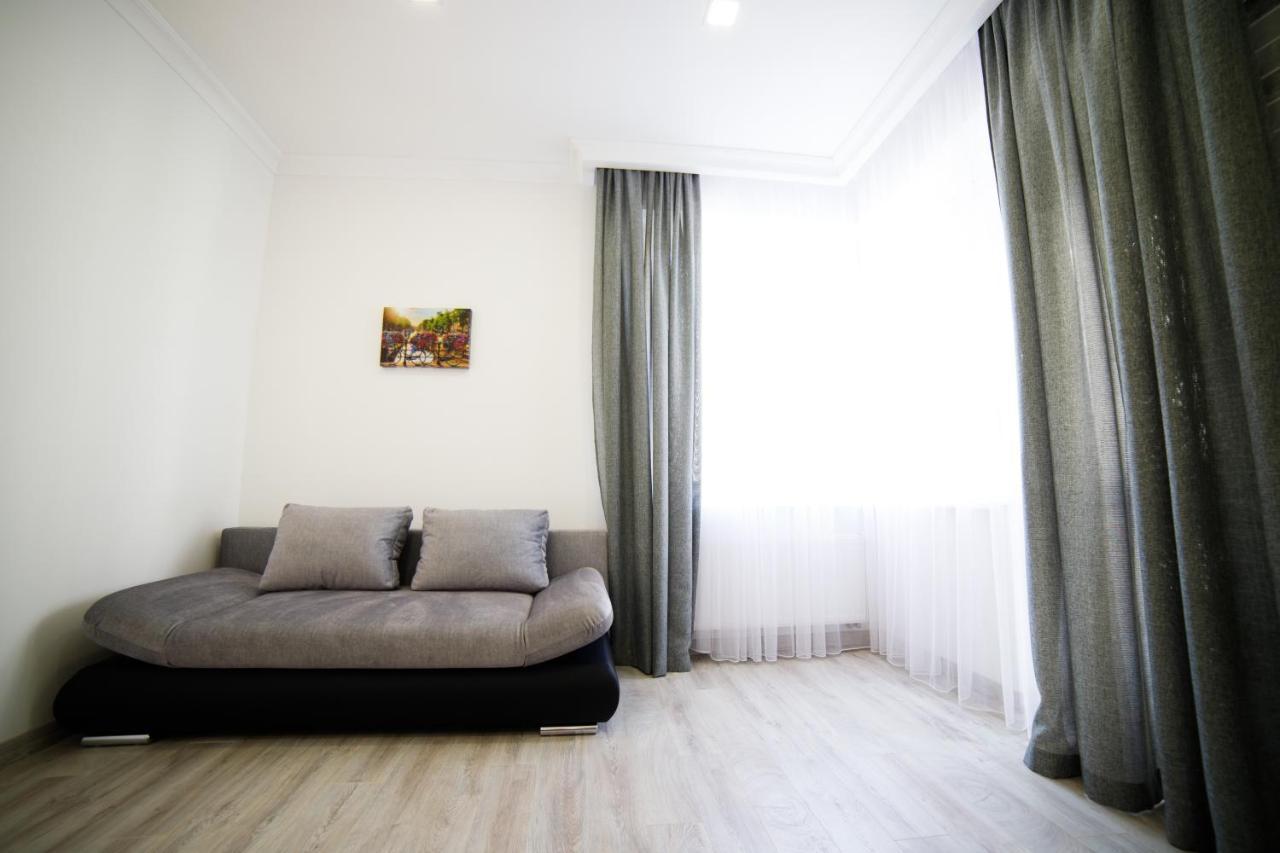 Lux Apartments Liov Exterior foto